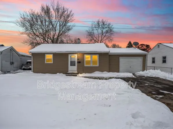 230 Pat Ln, Fairborn, OH 45324