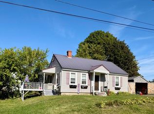 8 Cushman St, Lincoln, ME 04457