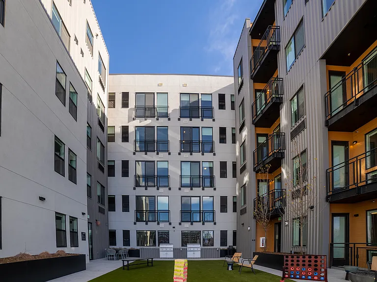 4040 Fox Street Denver Apartments — Photo 13