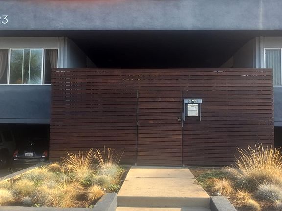 5th image of 7323 Willoughby Ave APT 17