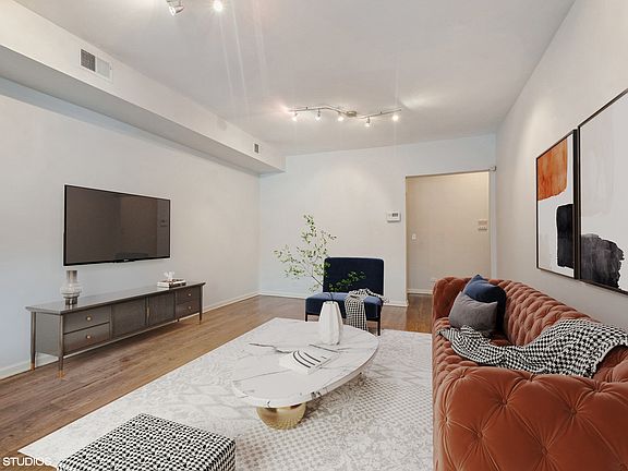 3rd image of 7732 N Paulina St #1A