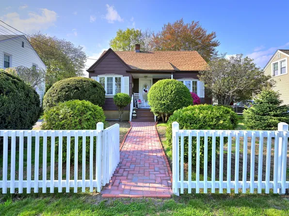 412 Reitter Street West, Stratford, CT 06614