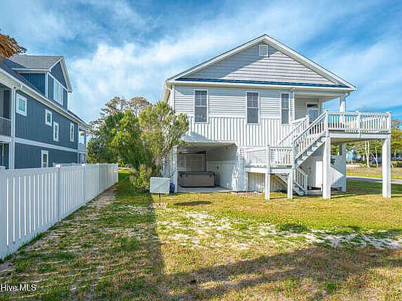 2nd image of 3207 E Oak Island Drive