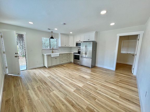 5th image of 1 Church Ave