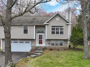 367 Commonwealth Ave, Warwick, RI 02886