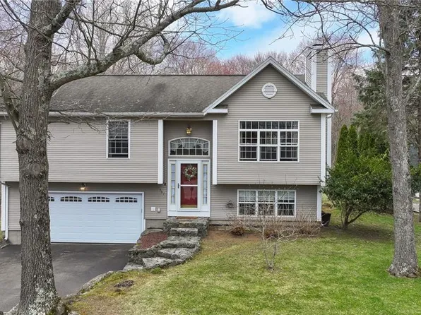 367 Commonwealth Ave, Warwick, RI 02886