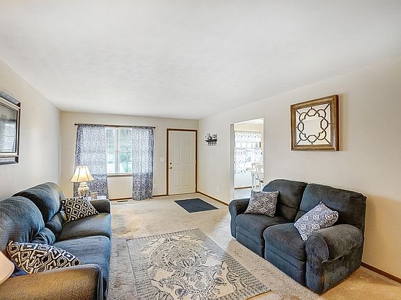 4th image of 4862 Brannan Dr E