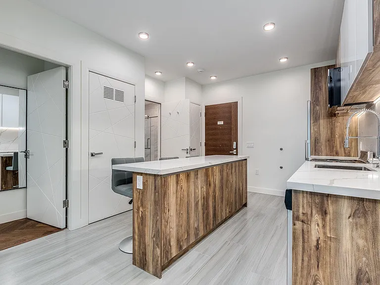 1168 Pendrell St #209 — Photo 8