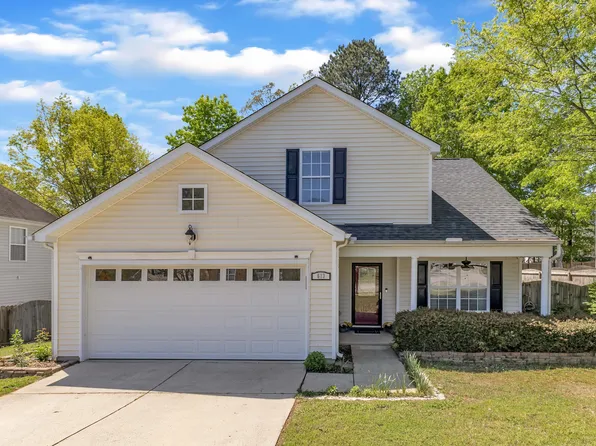 613 Holly Thorn Trce, Holly Springs, NC 27540