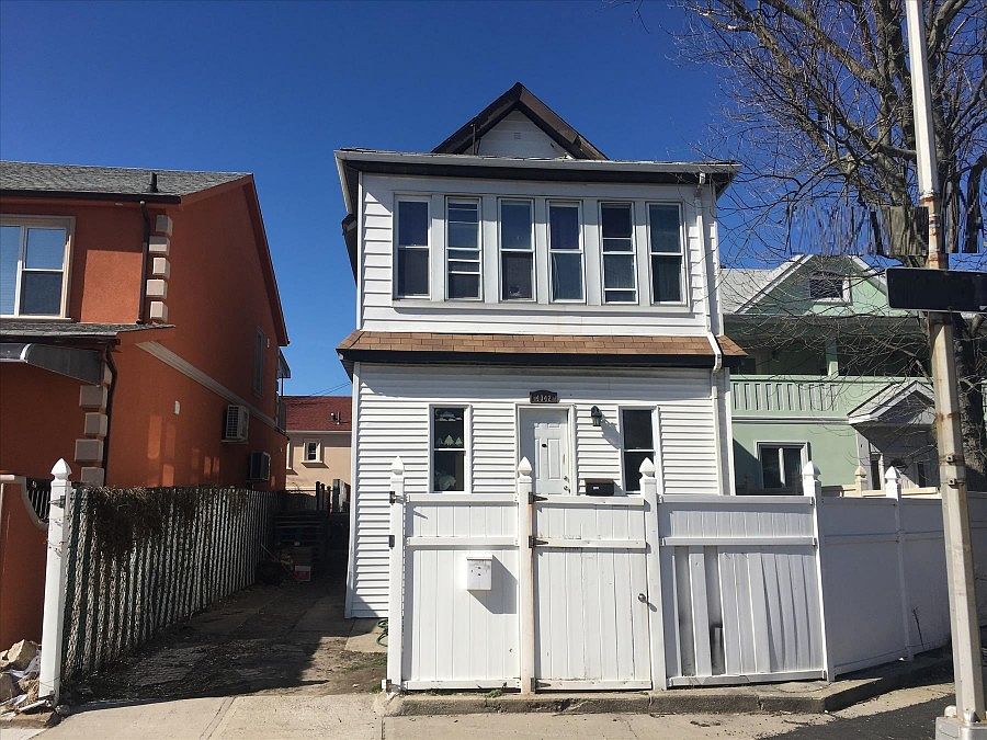 1st image of 4342 Manhattan Ave