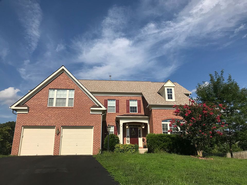 2nd image of 9535 Laurencekirk Pl