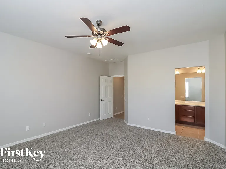 11144 E Sutter Ave — Photo 10