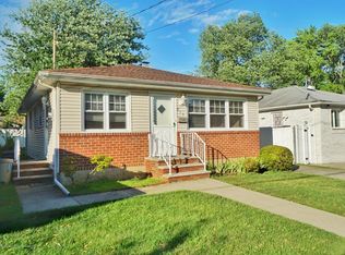 215 Fairbanks Ave, Staten Island, NY 10306