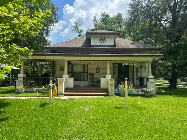 490 E Holley St, Alba, TX 75410