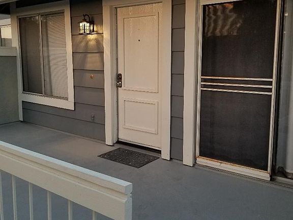 Balcony and welcoming entry