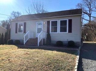 3 Wilson St, East Northport, NY 11731