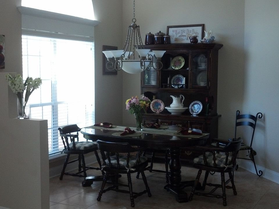 2nd image of 1525 Walnut Creek Dr