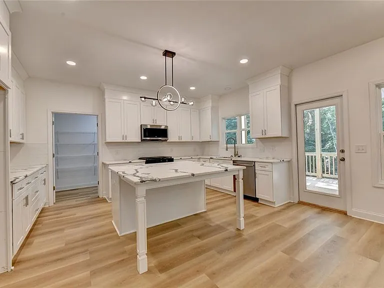 9135 Fox Trail Ln — Photo 13