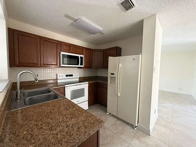 13986 Morning Glory Dr #13986 — Photo 13