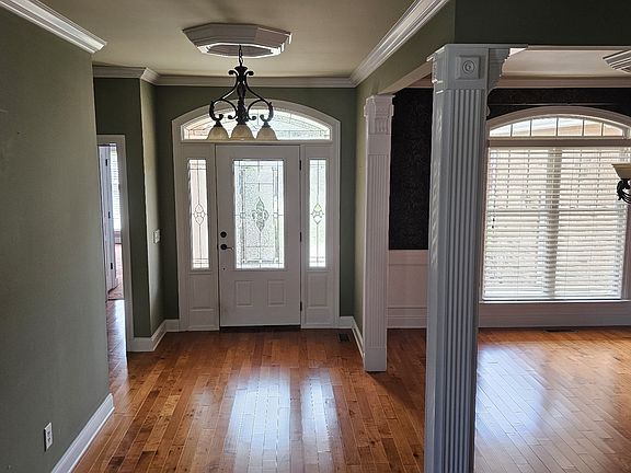 3rd image of 127 Kacey Marie Dr