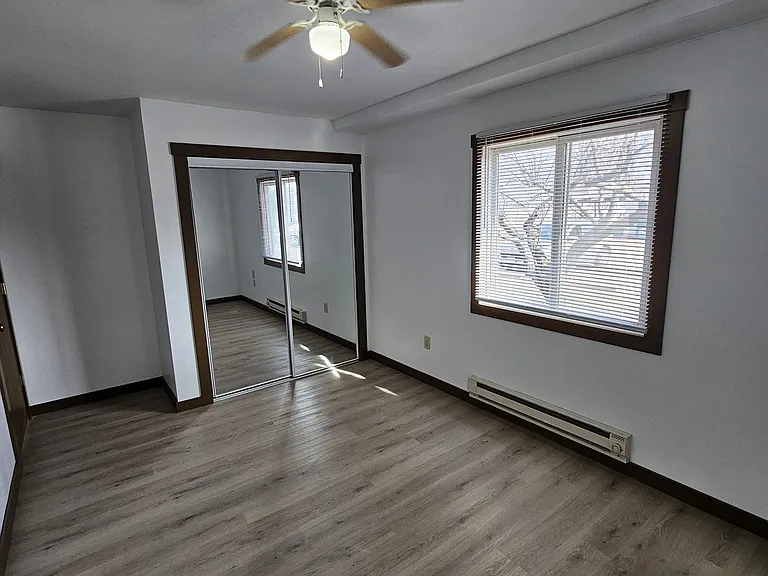 1705 La Crescent St #129 — Photo 16