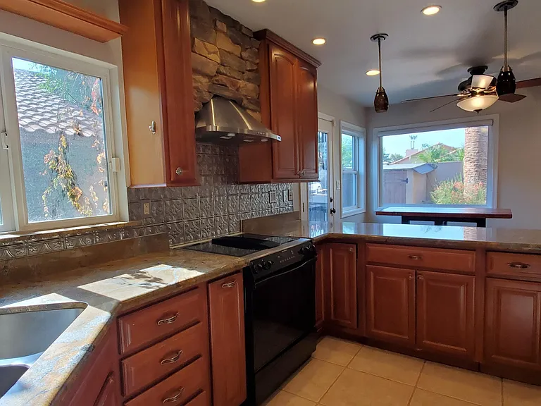 2118 S El Marino — Photo 10