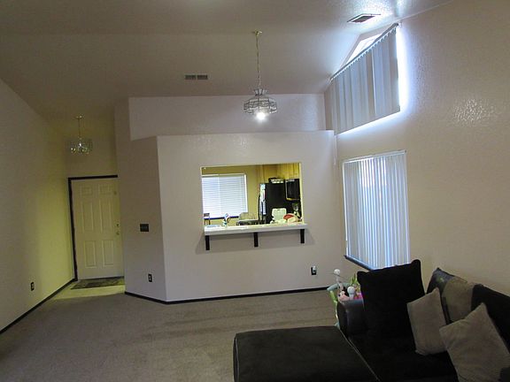 5th image of 2423 Bordona Dr