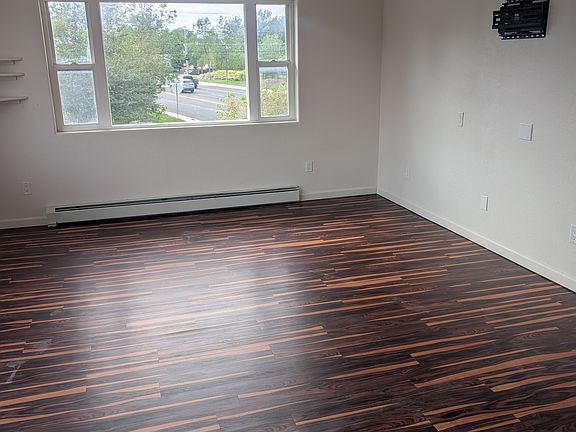 2nd image of 1151 S Jackson St #5