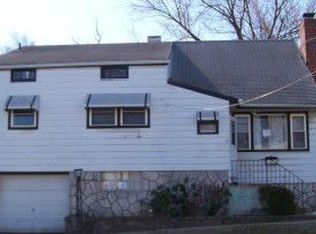 50 Inverness Ter, Fords, NJ 08863