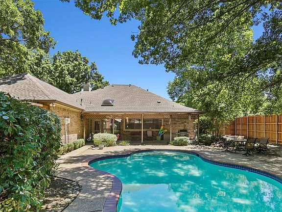 3rd image of 318 Spanish Moss Dr