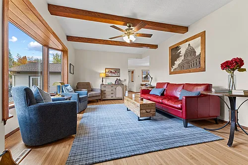 1075 Wayzata Blvd W Photo 1