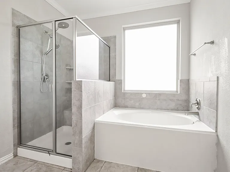 702 S Galley Dr — Photo 18