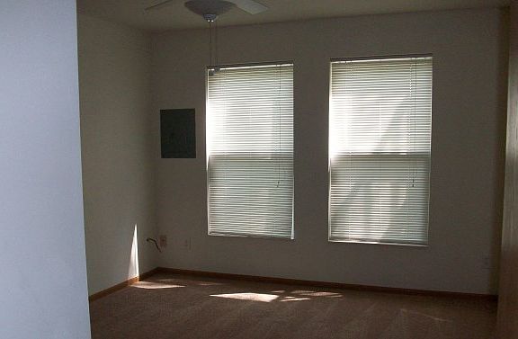 Bedroom (600 x 377)_10152013