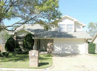 2119 Churchill Downs Dr, Arlington, TX 76017