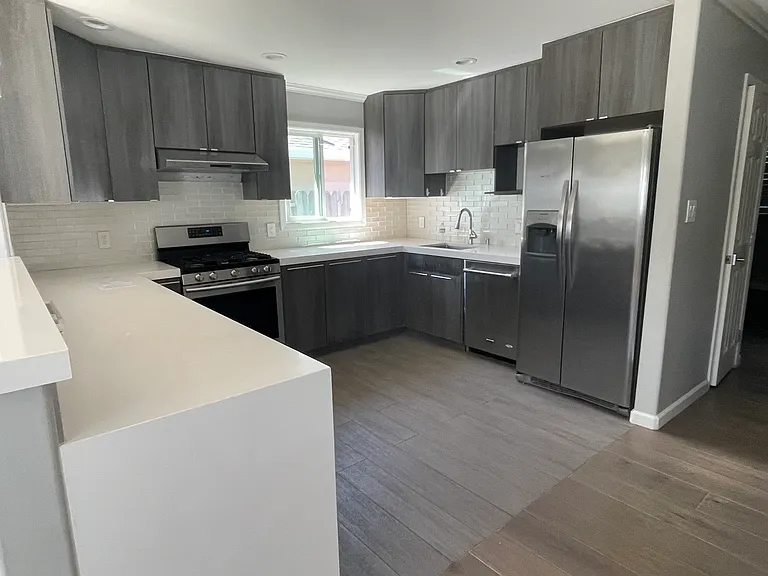 500 Marine View Ave — Photo 4