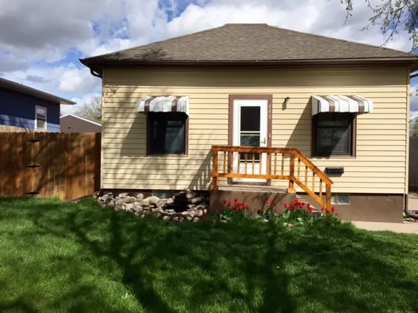 448 Lake St, Chadron, NE 69337