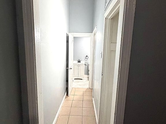 2nd image of 1526 N 18th St APT 1F