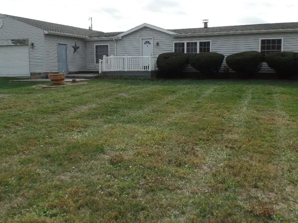 10390 Fairview Rd, Newark, OH 43056