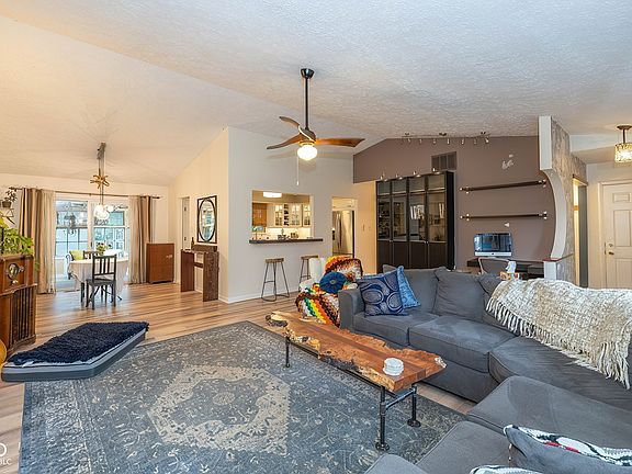 5th image of 7515 Madden Dr