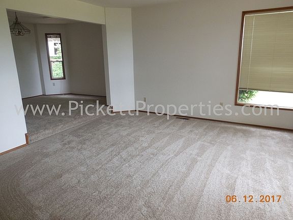 3rd image of 5045 NW Terrace View Dr