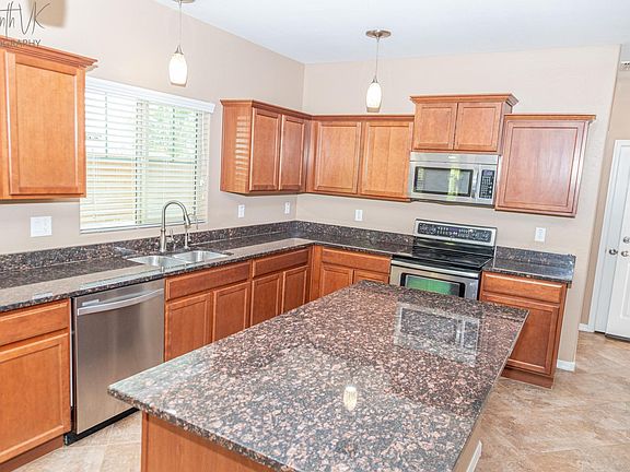 5th image of 2162 W Scully Dr