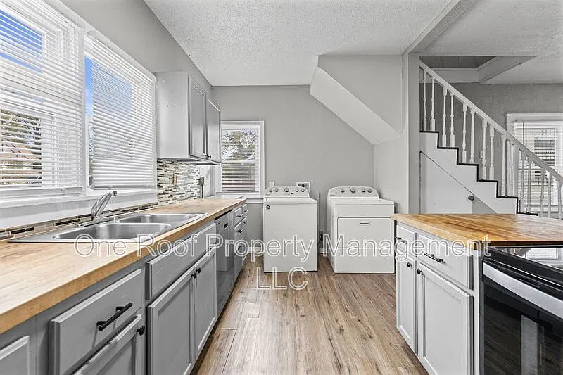 447 N Lawndale Ave