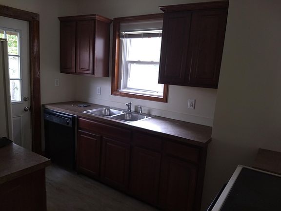 2nd image of 645 Plum Ave