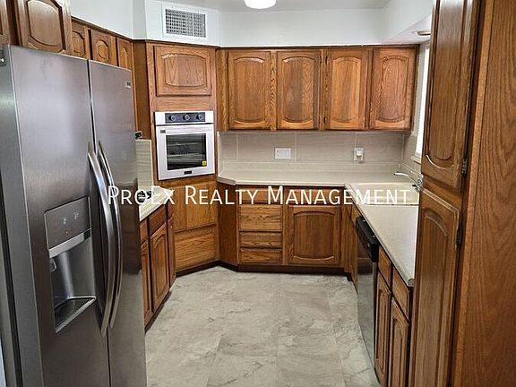 5th image of 3308 W Roanoke Ave