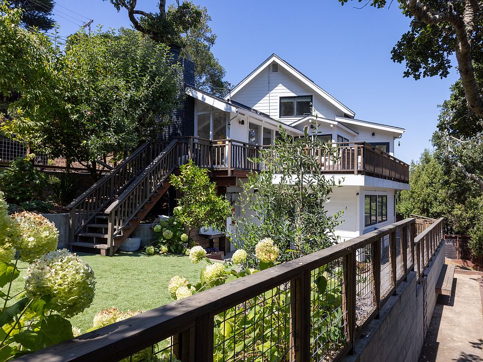 1st image of 2 Carolyn Ln