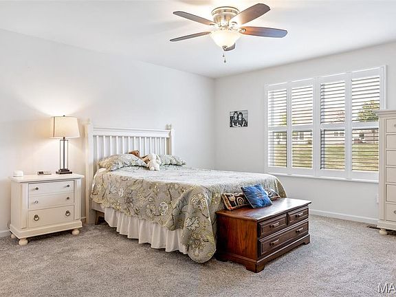 4th image of 307 Myna Dr