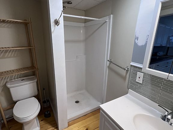 2nd image of 68 Lower Main St W #3