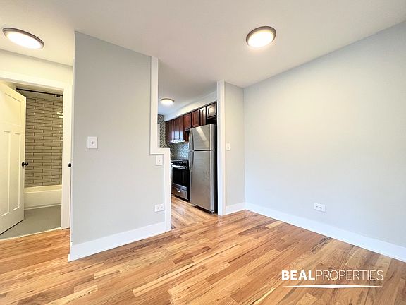 2nd image of 696 Elm Pl APT 300