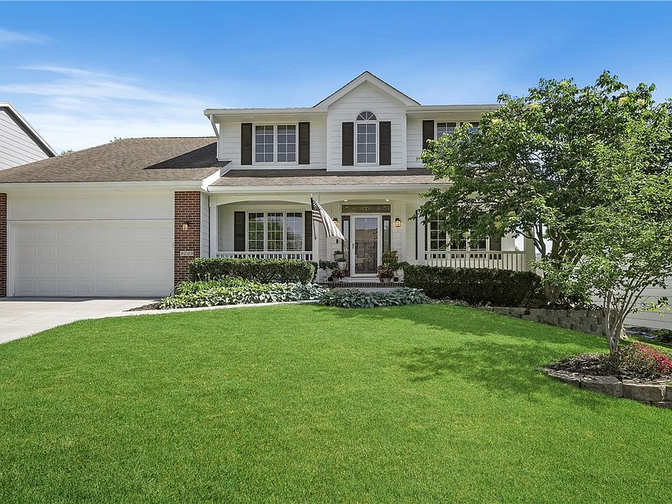 1st image of 9200 Oakwood Dr