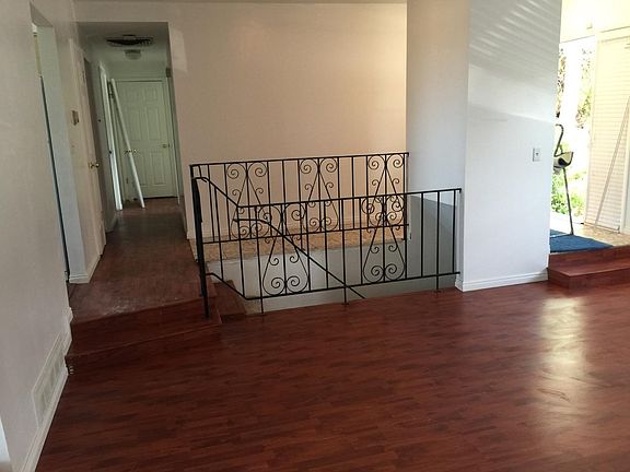 3rd image of 2555 E Cinnabar Ln